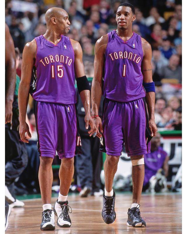 篮球鞋气垫与缓震差异分析（篮球鞋气垫与缓震的区别详解）